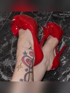 Pinup Extreme Stiletto Lipstick Red Patent D'Orsay Pumps